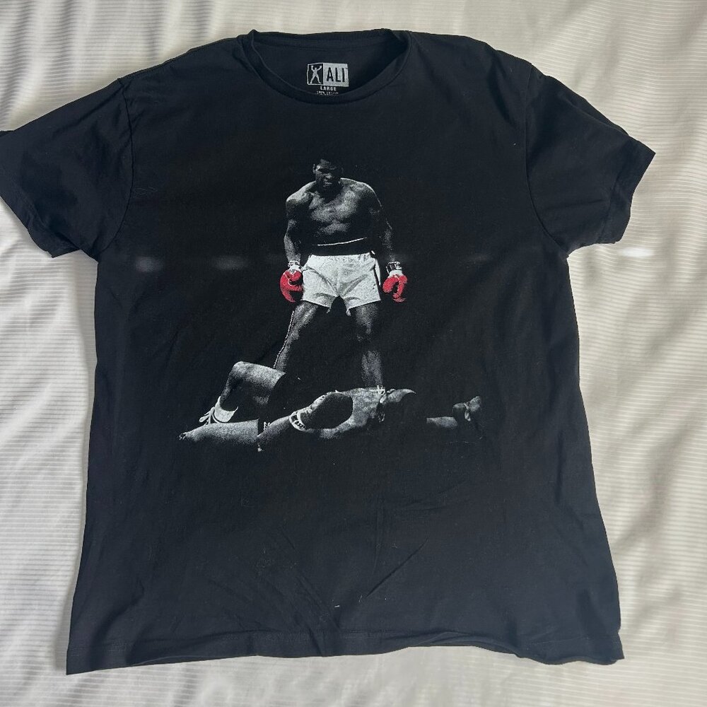 Muhammad Ali "The Greatest" Graphic Tee